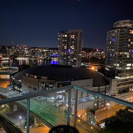 Downtown Water View Condo: Modern 2BR with AC and Parking Vancouver Exterior photo