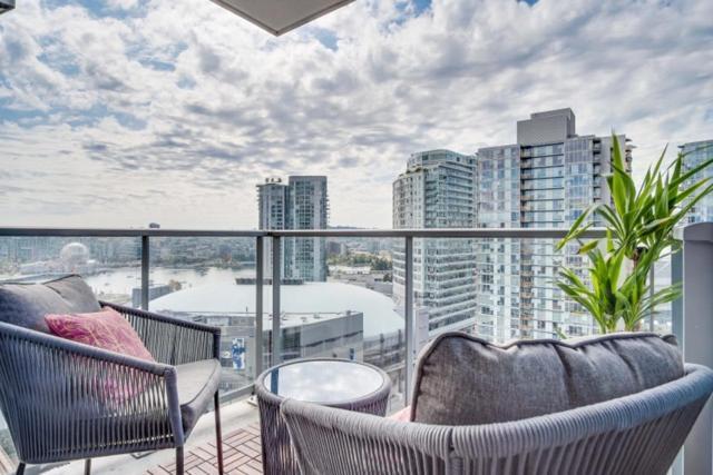 Downtown Water View Condo: Modern 2BR with AC and Parking Vancouver Exterior photo